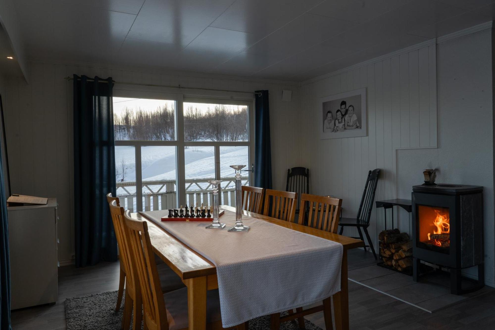 Villa Lyngen Aurora House Koppangen Exterior foto